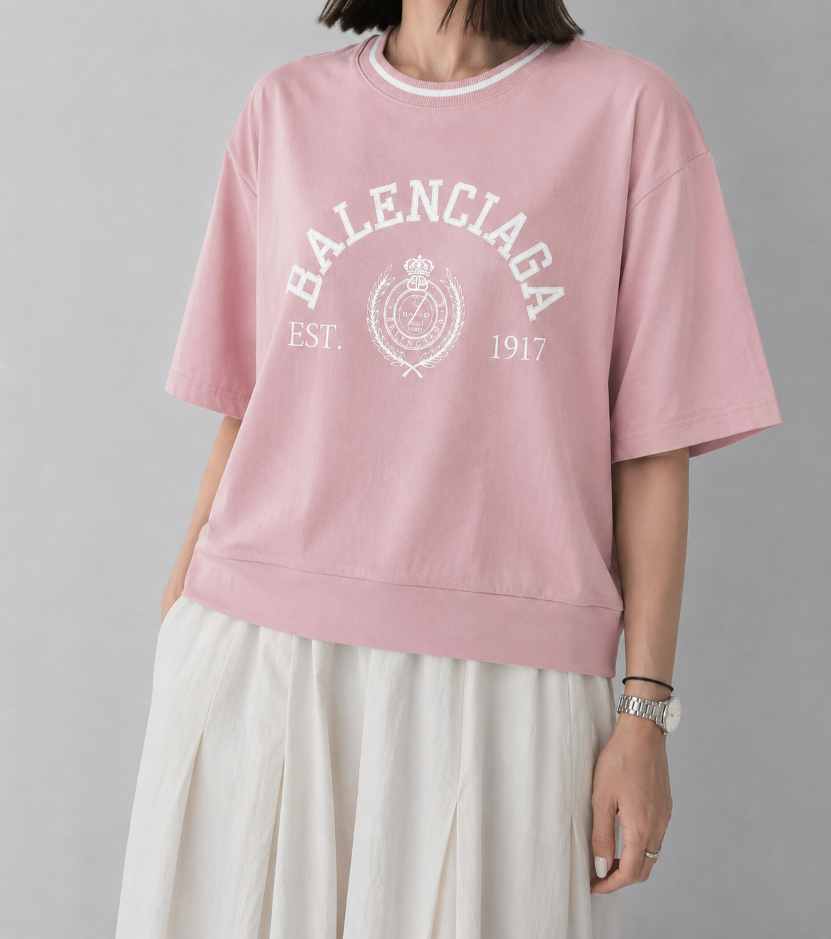 نمای 4 تیشرت کراپ گلدوزی برجسته Balenciaga