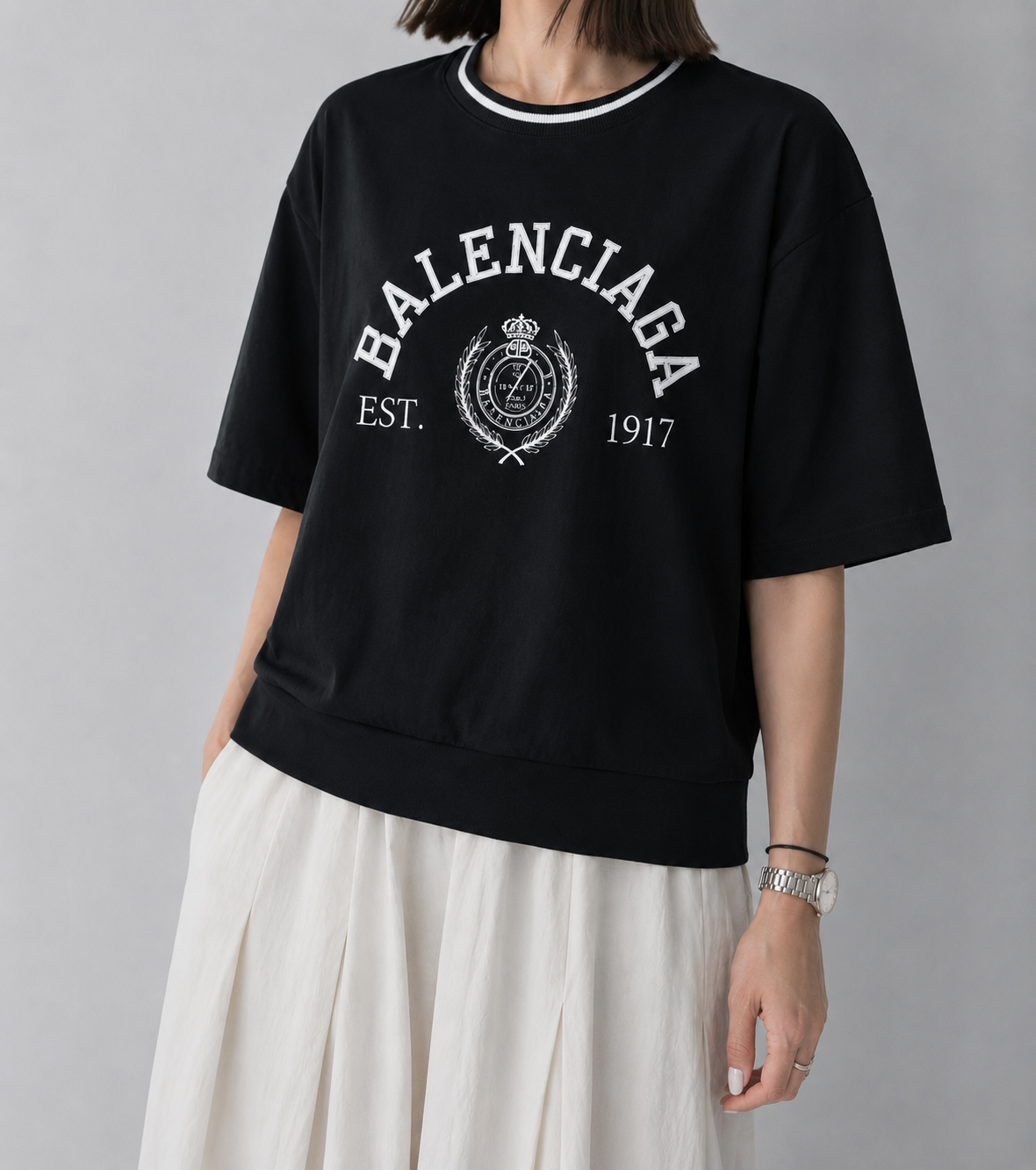نمای 2 تیشرت کراپ گلدوزی برجسته Balenciaga