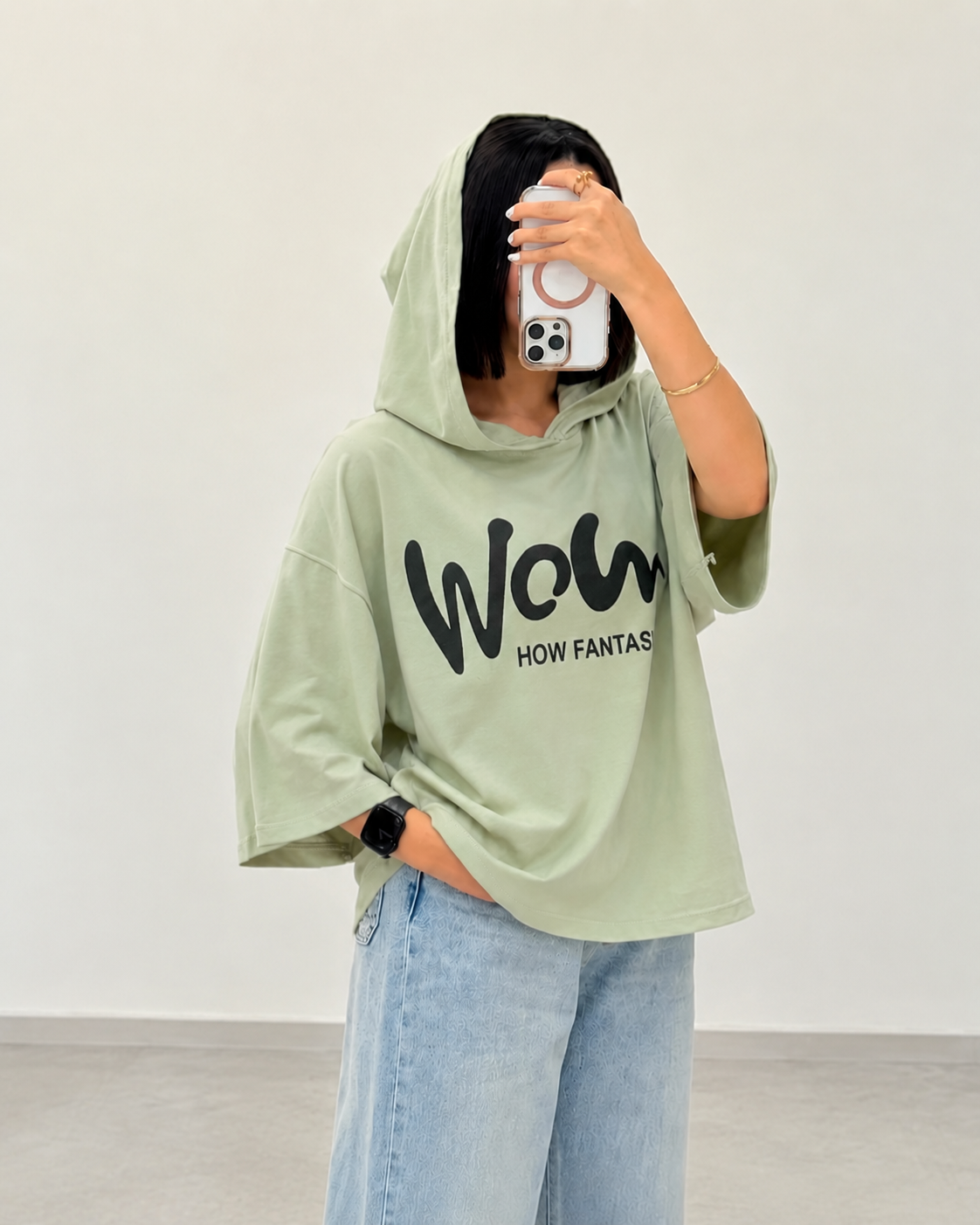 نمای 2 تیشرت کلاهدار باکسی سوپر پنبه چاپ پفکی Wow