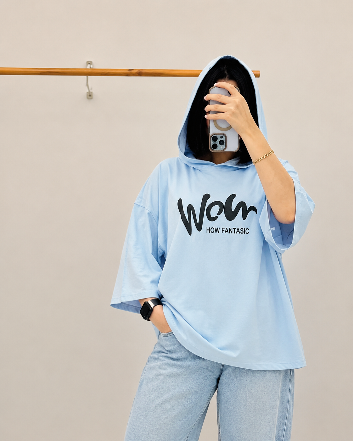 نمای 4 تیشرت کلاهدار باکسی سوپر پنبه چاپ پفکی Wow